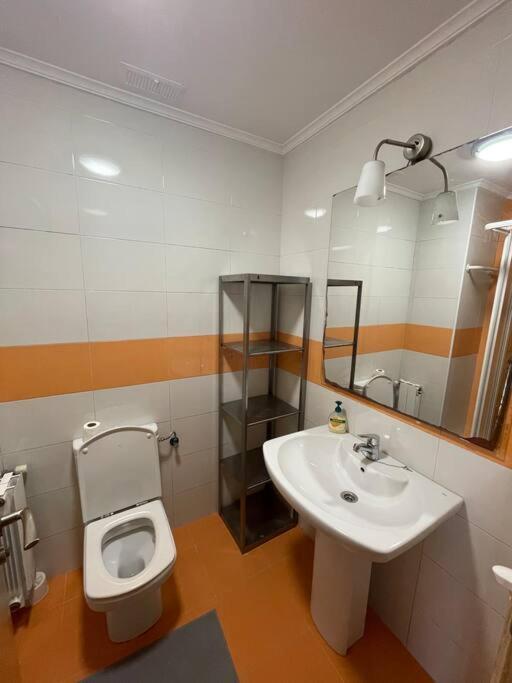 Apartamento Centro Con Garaje Castro Urdiales Exterior photo